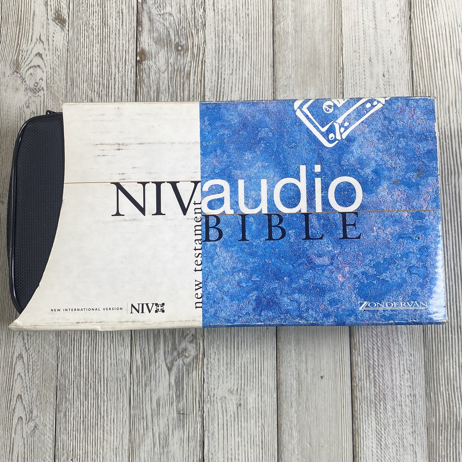 NIV Audio Bible New Testament 12 Cassette Tapes Dramatized Zondervan