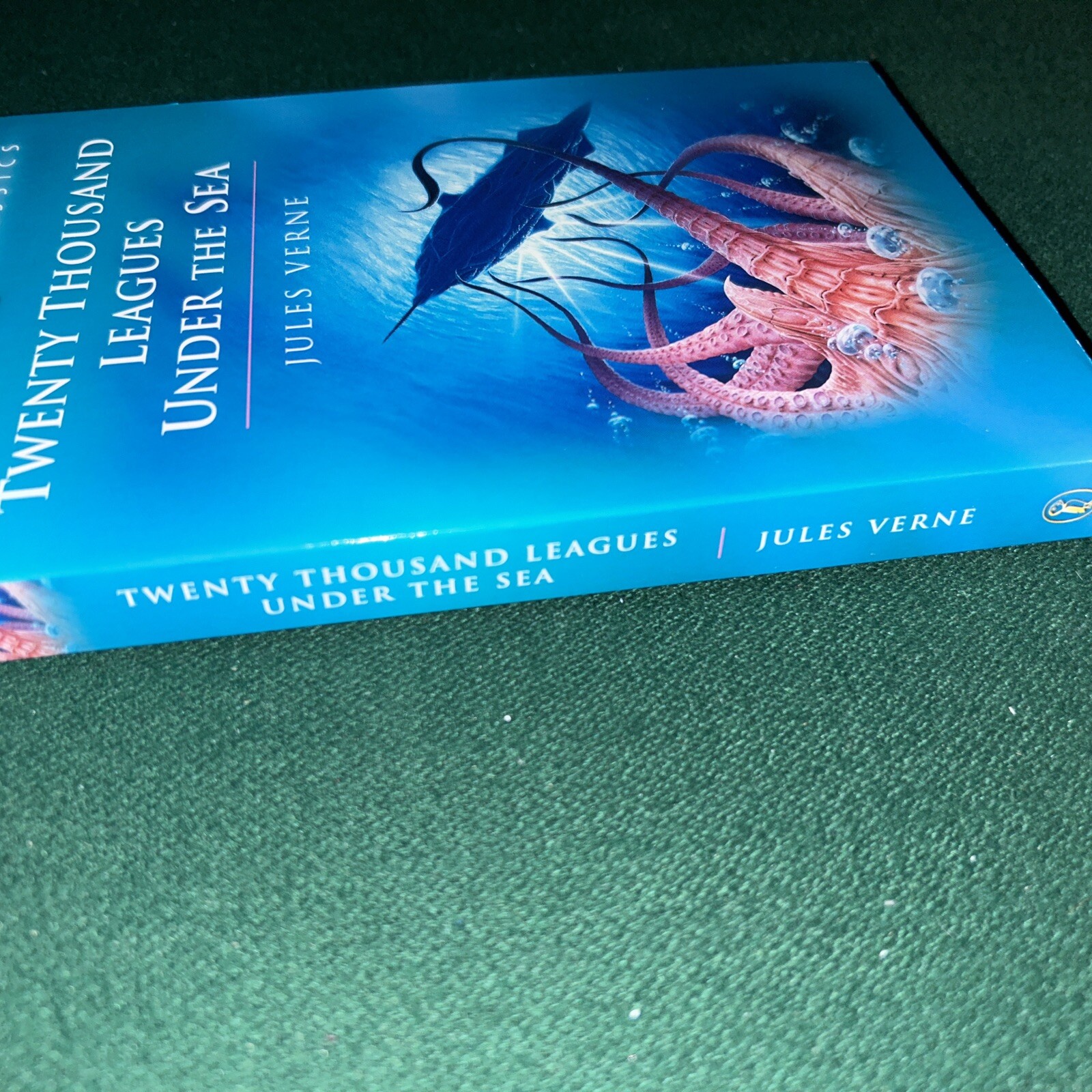 Reader’s Workshop Series 20,000 Leagues under the Sea by Jules Vern (2005)