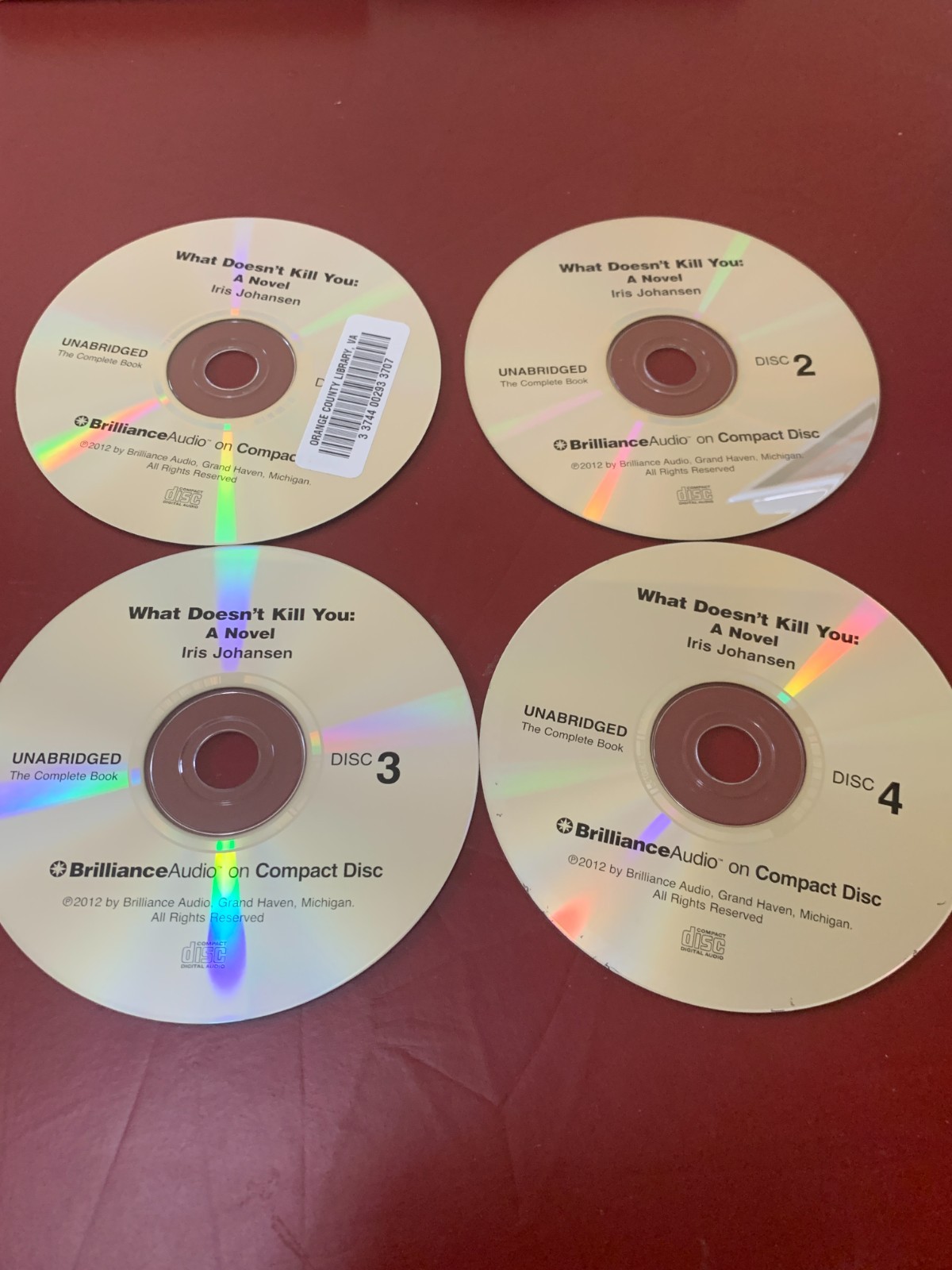 Iris Johansen — What Doesn’t Kill You Unabridged Audiobook on 10 CDs EX-LIBRARY