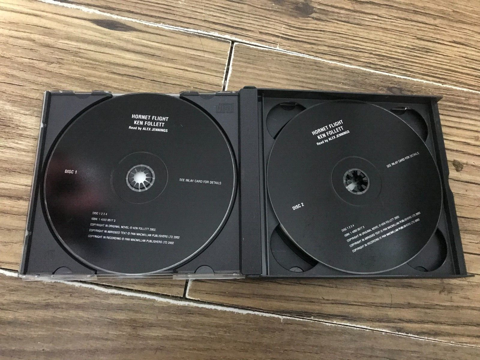 KEN FOLLETT AUDIO BOOK (4 CDS) HORNET FLIGHT READ BY ALEX JENNINGS 4.5 HOURS