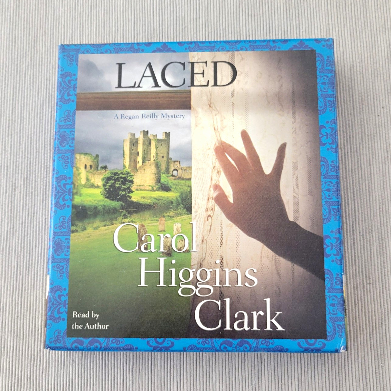 Laced (Regan Reilly Mystery) Audiobook Audio CD Abridged — Carol Higgins Clark