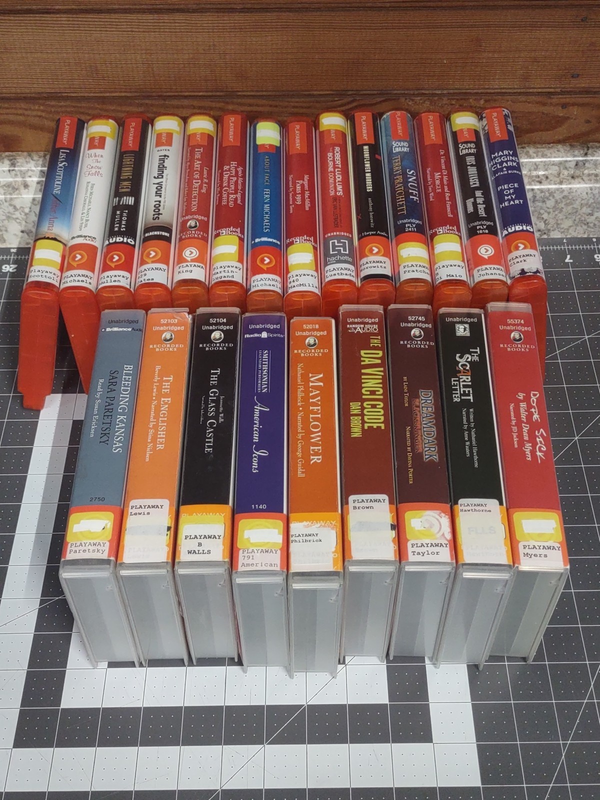 Lot of 23 Playaway Audiobooks Ex- library.Ludlum, Brown, Clark, Hawthorne.