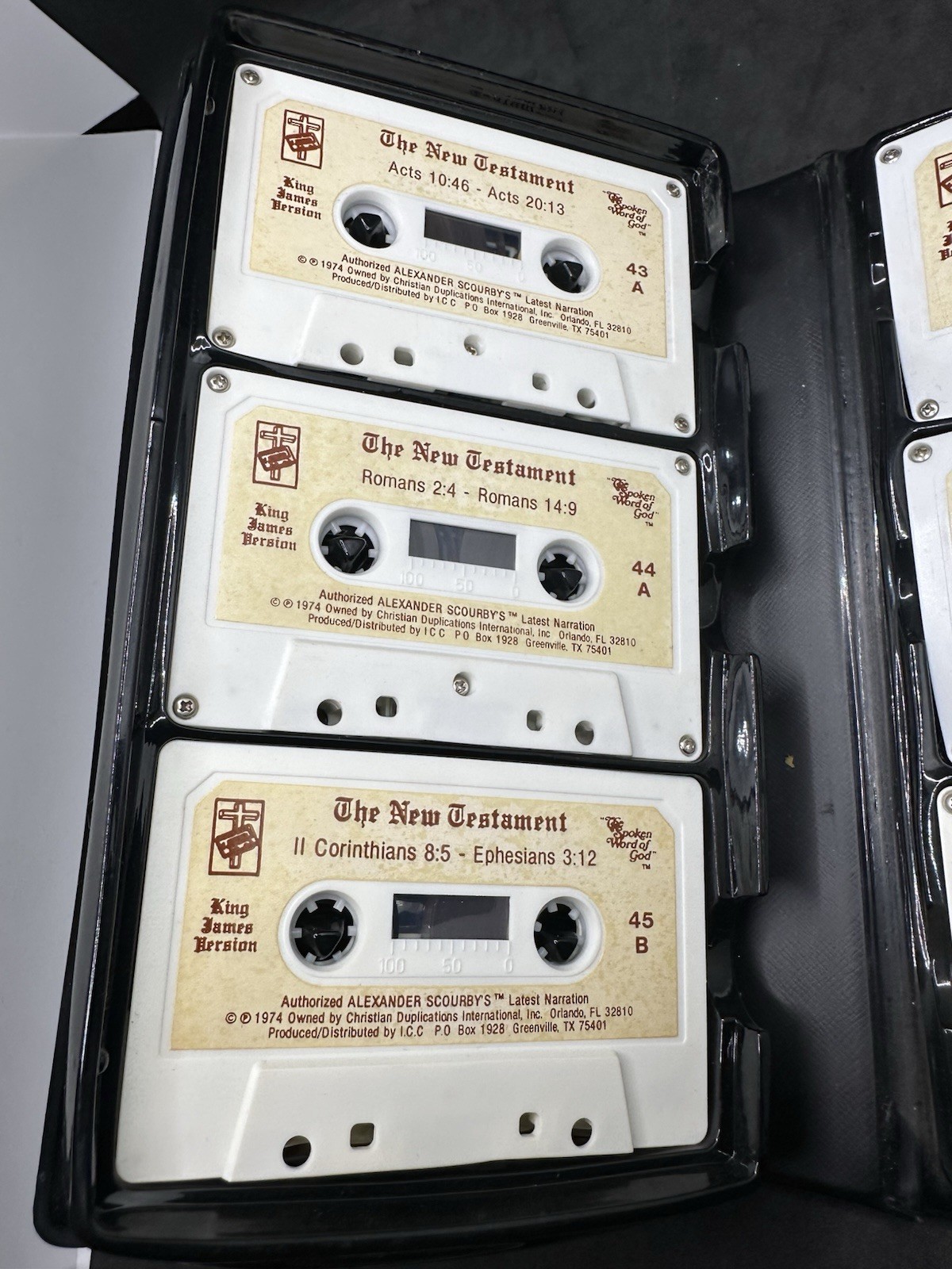 The Holy Bible New Testament 16 Cassettes Narrated Alexander Scourby KJV *READ*