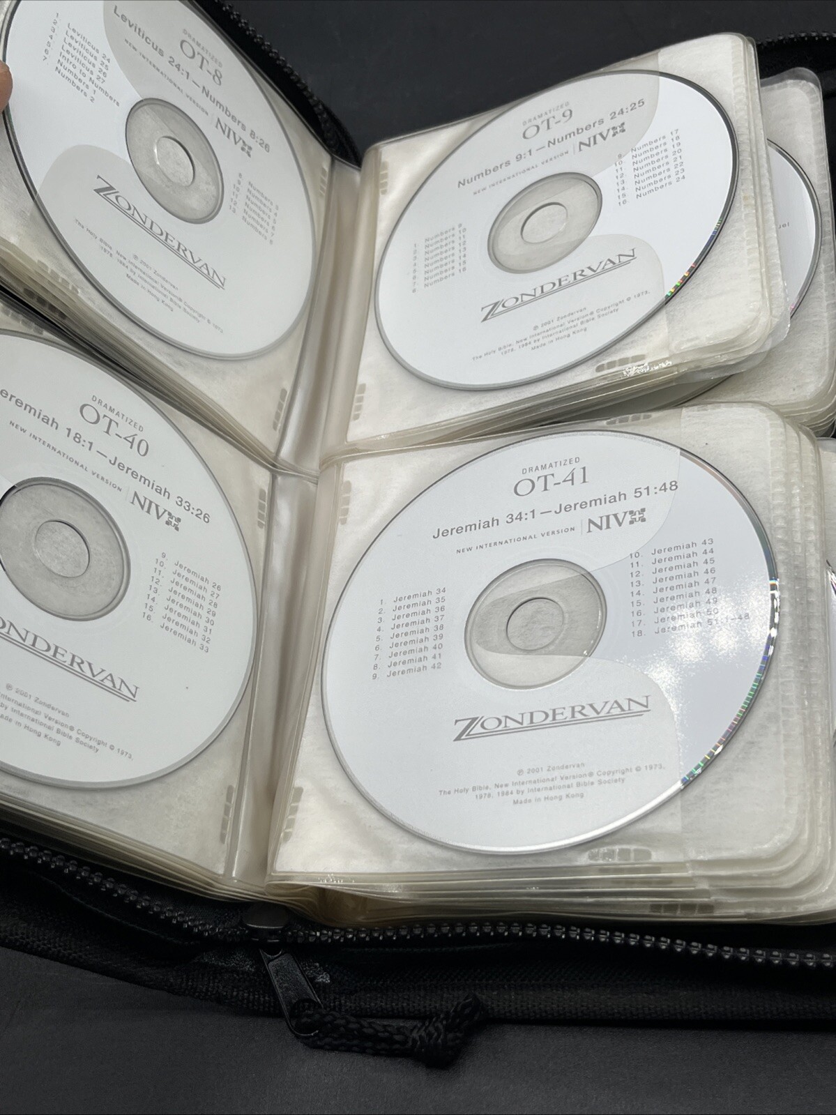 Zondervan NIV Audio Bible Dramatized Complete Bible 64 Audio CD Set Zipper Case