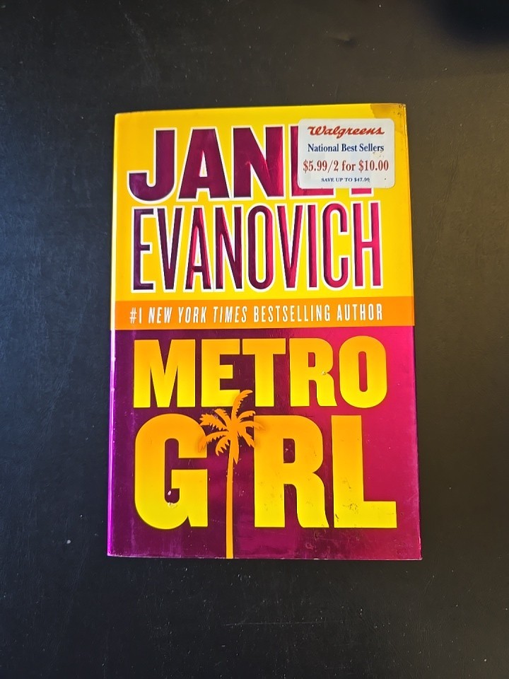 Janet Evanovich «Metro Girl» Performed by C.J. Critt Cassette AudioBook ABRIDGED