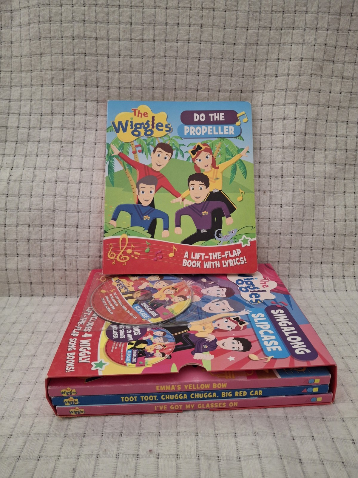The Wiggles Singalong Slipcase + CD & 4 Wiggly Lift-the-flap Hardcover Books
