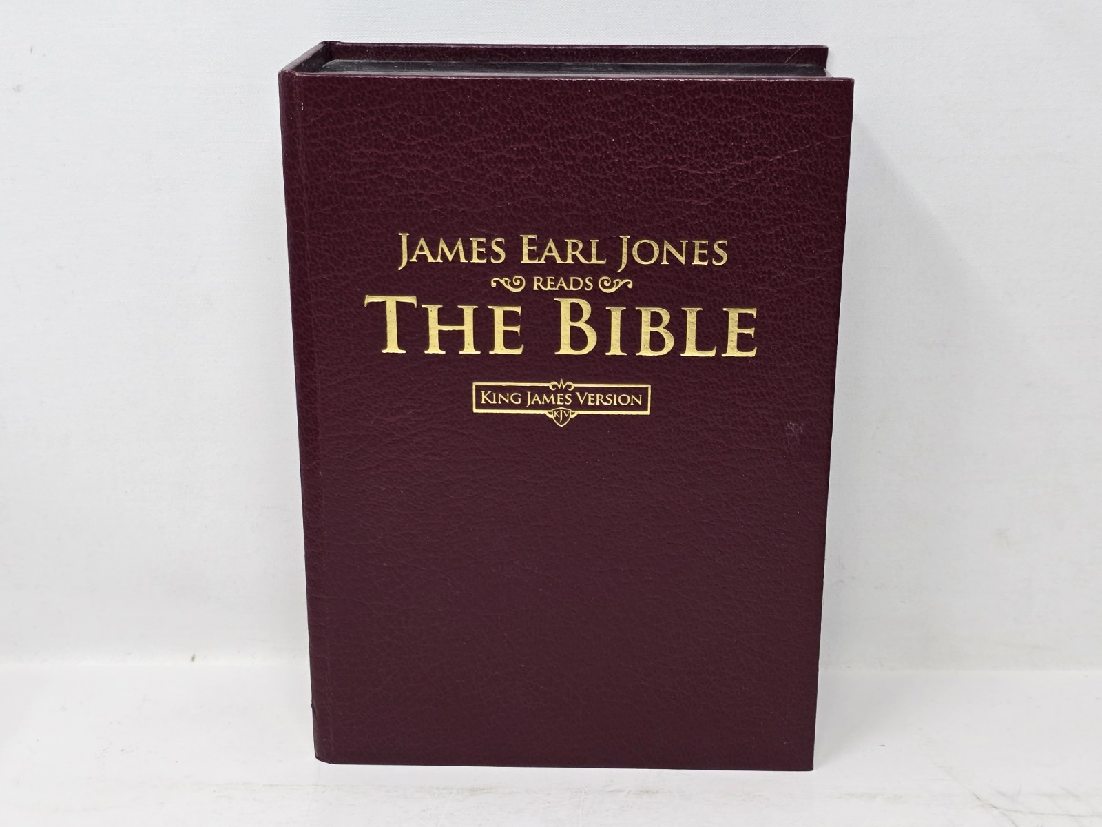 James Earl Jones Reads the Bible King James Version KJV 15-CD Deluxe Edition