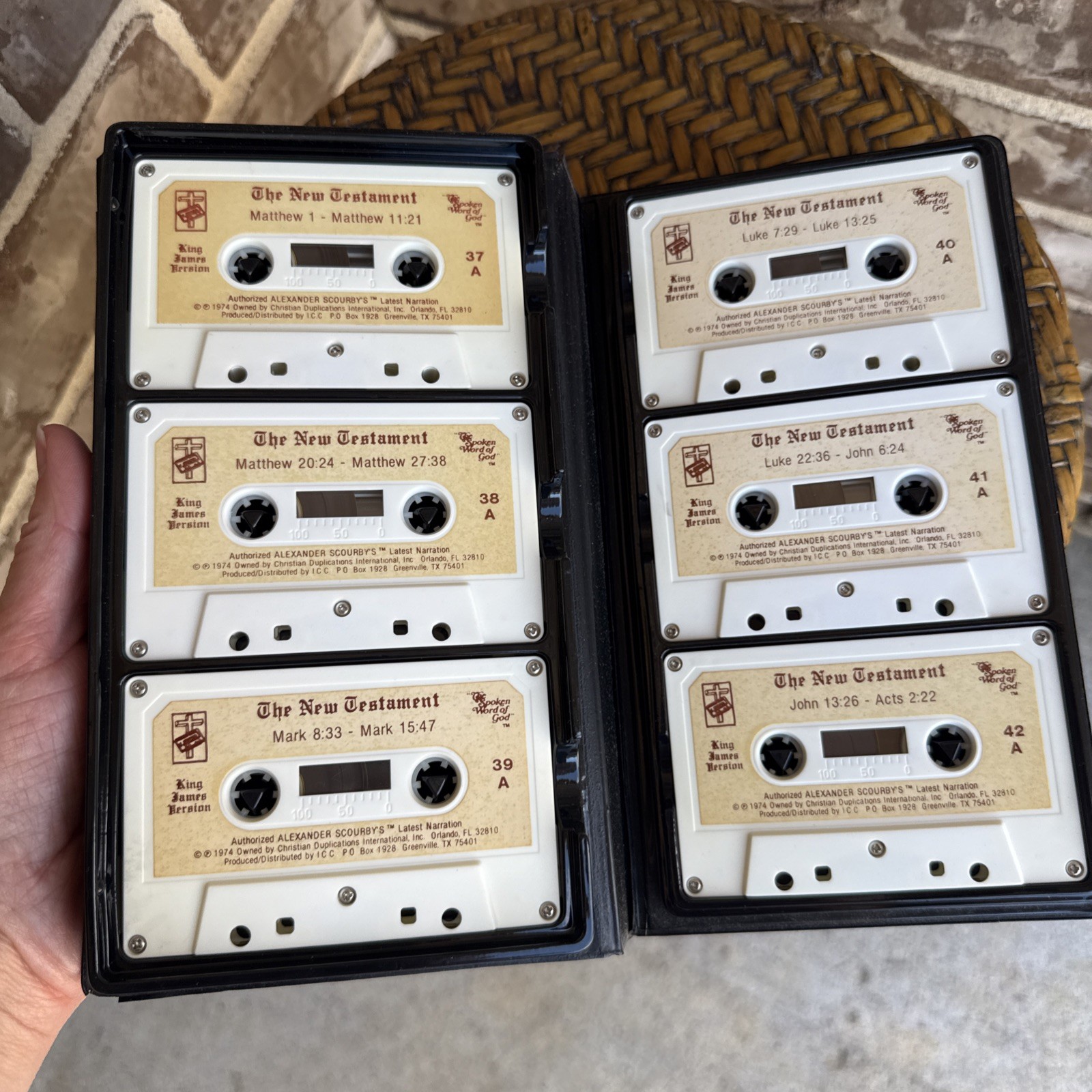 The Bible New Testament on 12 Lifetime Cassettes Narrated Alexander Scourby Used