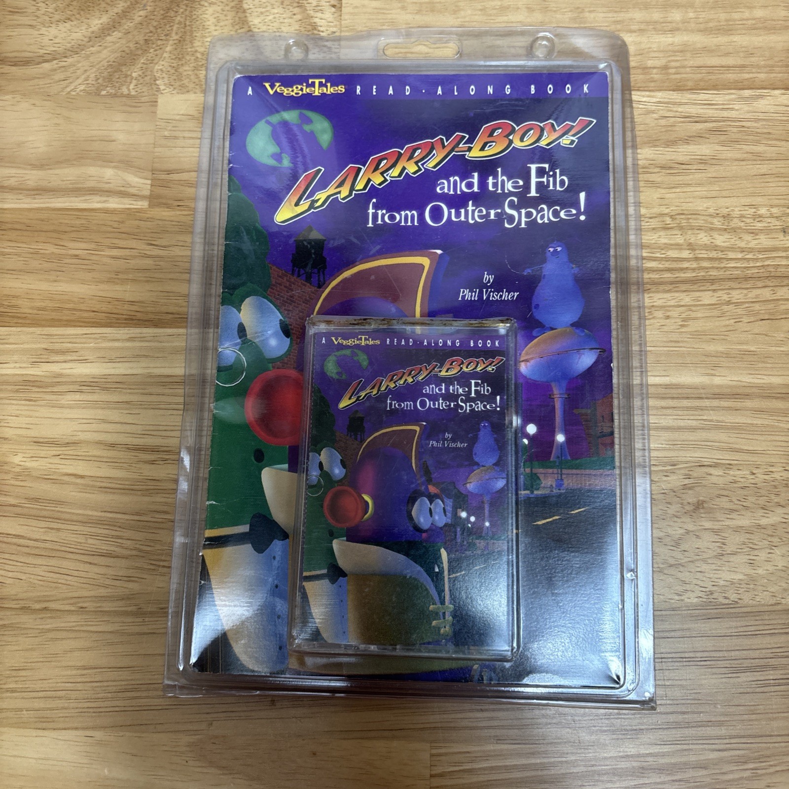 Veggie Tales Larry Boy And The Fib Putter Space Read Along Cassettes Book 1997