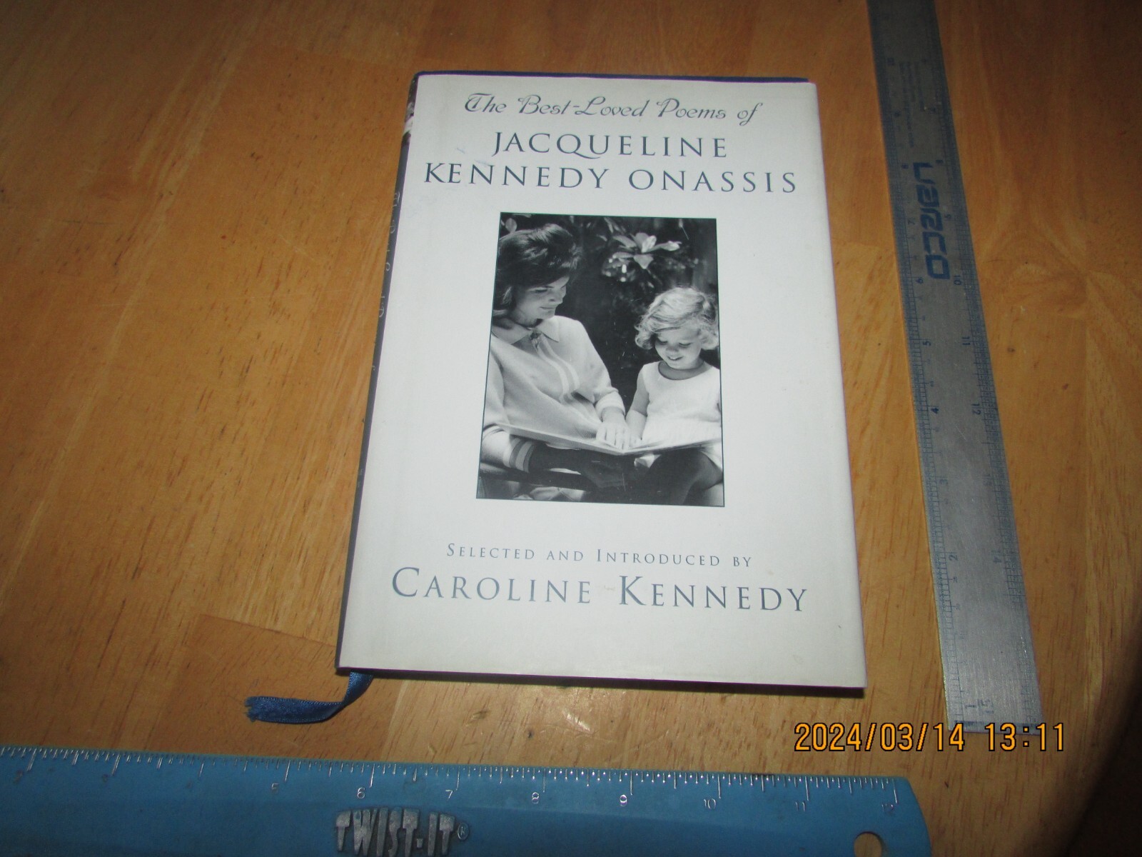 The Best-Loved Poems of Jacqueline Kennedy Onassis by Catherine Kennedy (2001, H