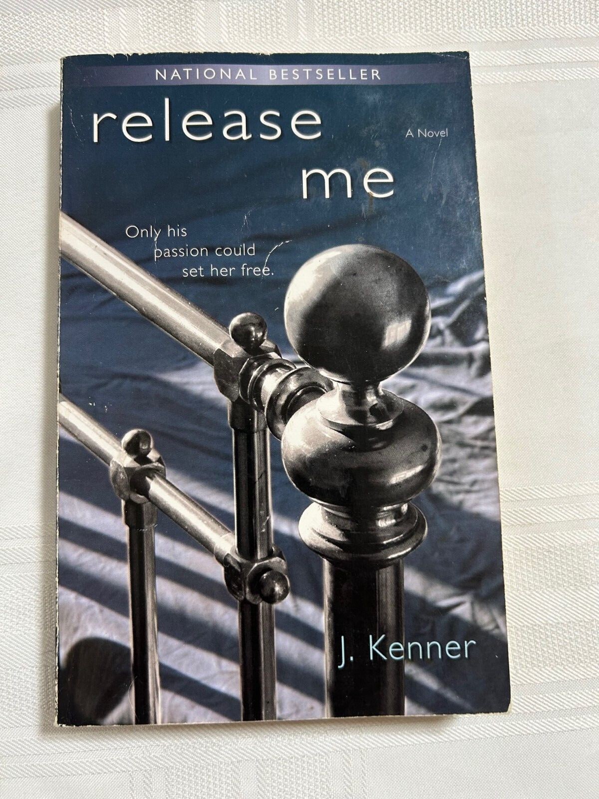 Pre-owned fiction book. Contemporary Romance. Book is in acceptable condition.