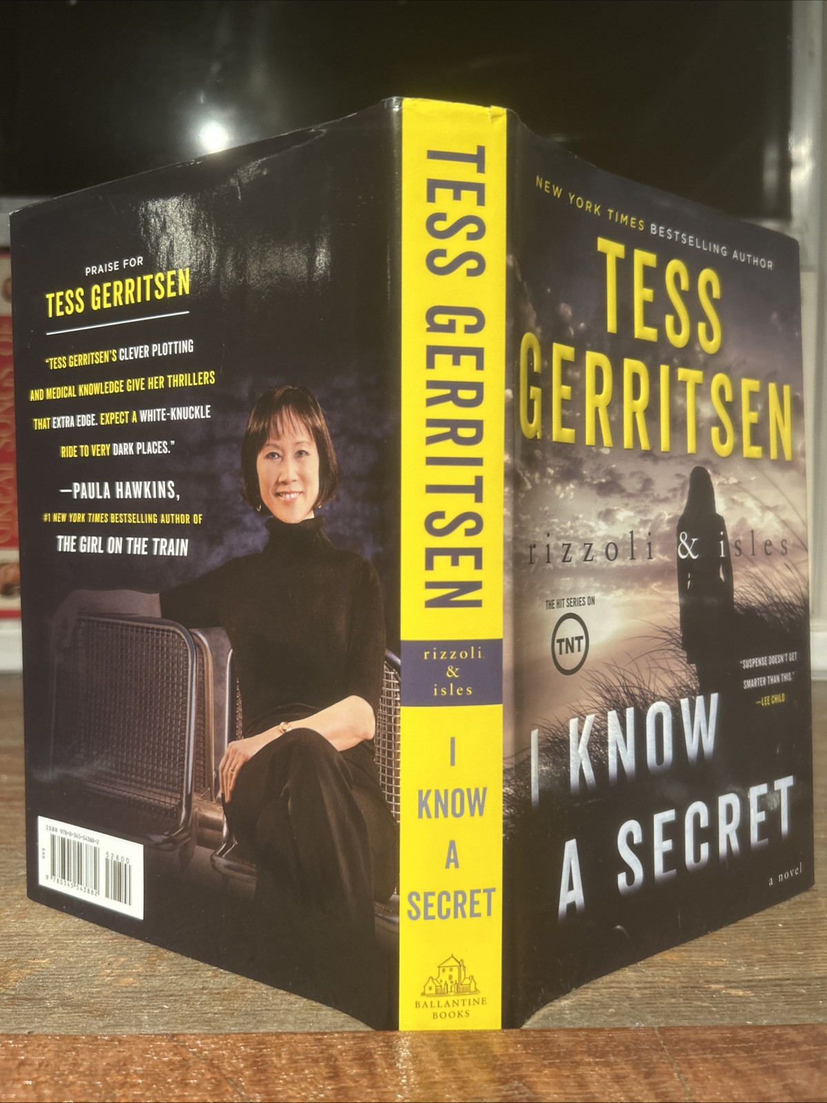 I Know a Secret A Rizzoli & Isles Tess Gerritsen New Hardcover (TNT Series)