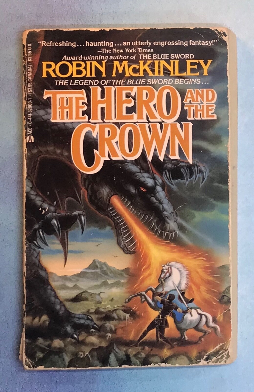 Hero and the Crown by ROBIN MCKINLEY 1987 sci-fi fantasy PB