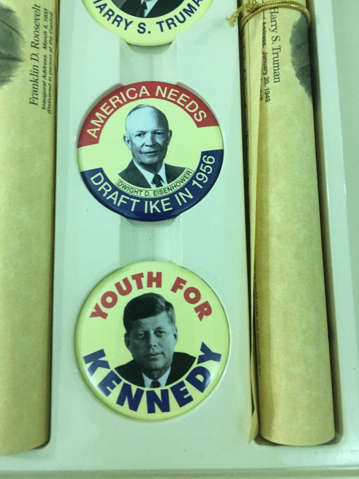 Great Leaders Of Our Time (16 Cassettes, 4 Campaign Buttons, 4 Scroll) Kennedy