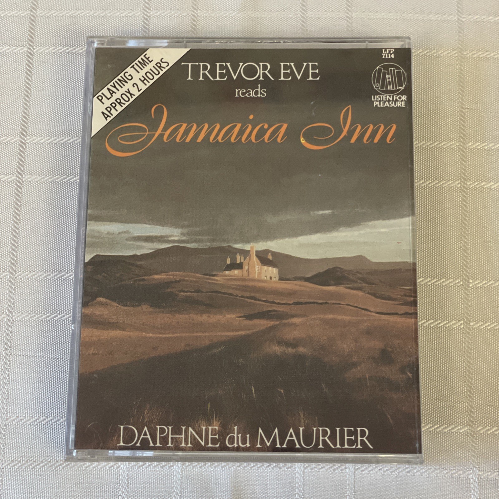 JAMAICA INN BY DAPHNE DU MAURIER — Two Cassettes Audio Book Read by Trevor Eve