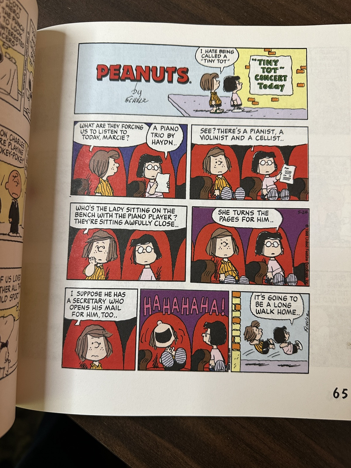 It’s A Dog’s Life Snoopy By Charles M Schulz (Paperback Ballantine Books 2001)