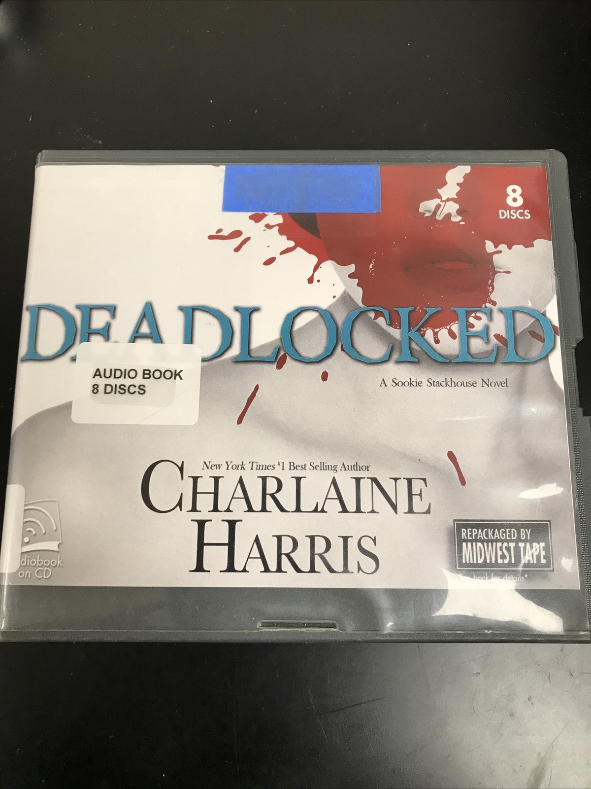 Southern Vampire Mysteries Ser.: Deadlocked by Charlaine Harris (2012,…