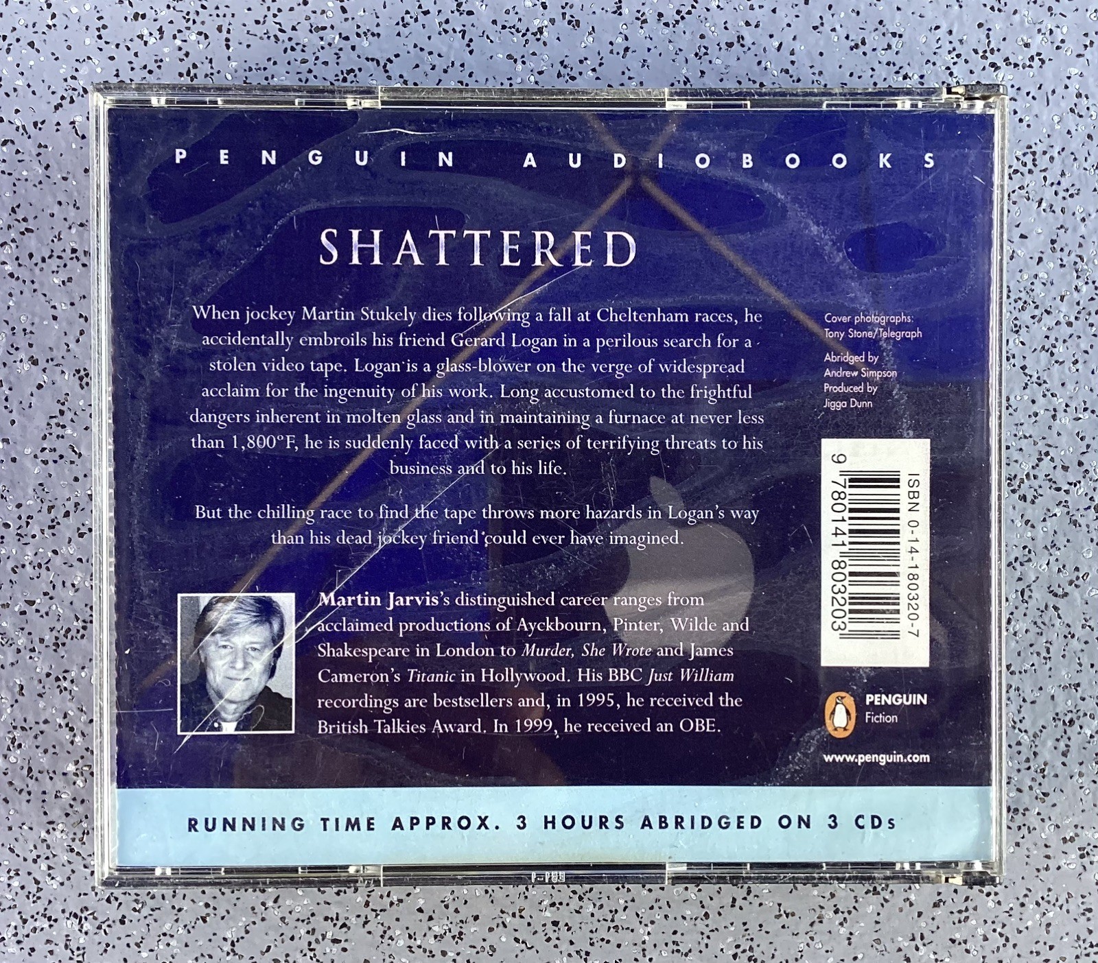 Shattered (3 Cds) Dick, Francis, Audio book read by Martin Jarvis