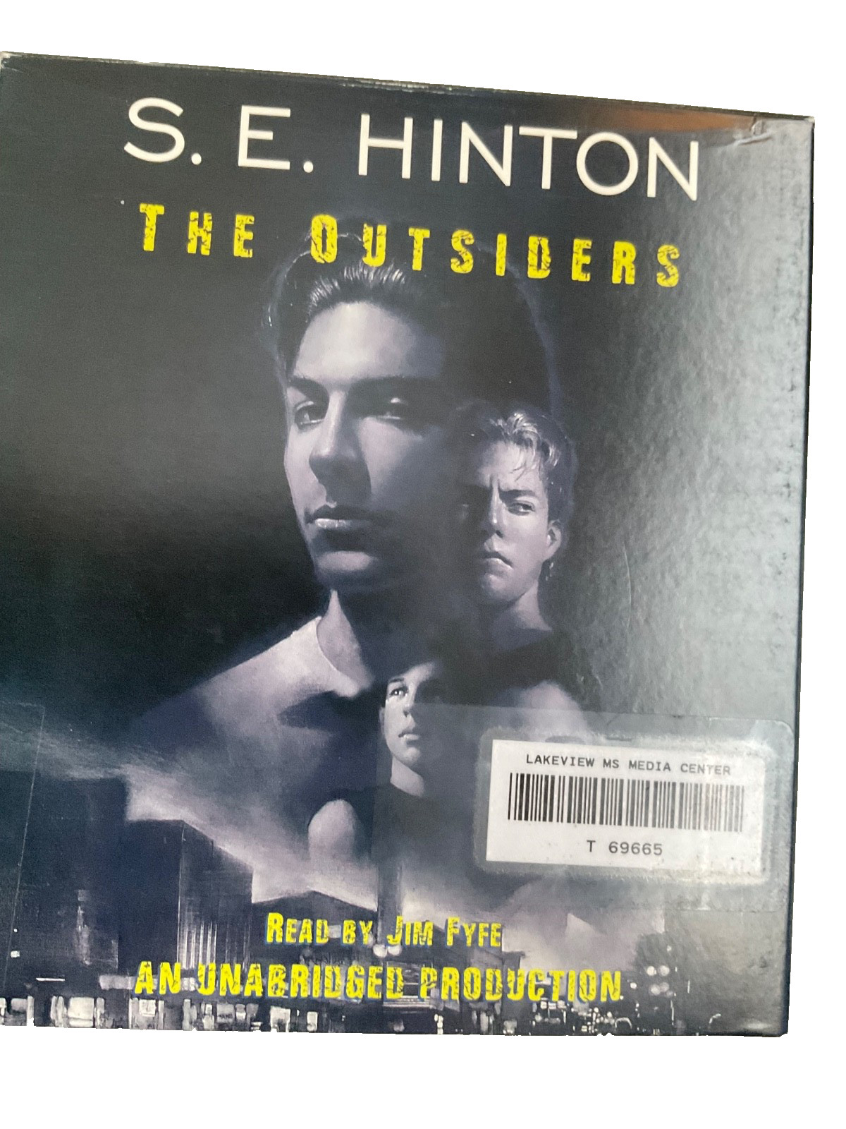THE OUTSIDERS BY S.E. HONTON, AUDIOBOOK