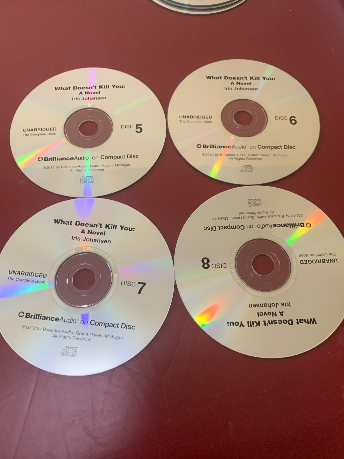 Iris Johansen — What Doesn’t Kill You Unabridged Audiobook on 10 CDs EX-LIBRARY
