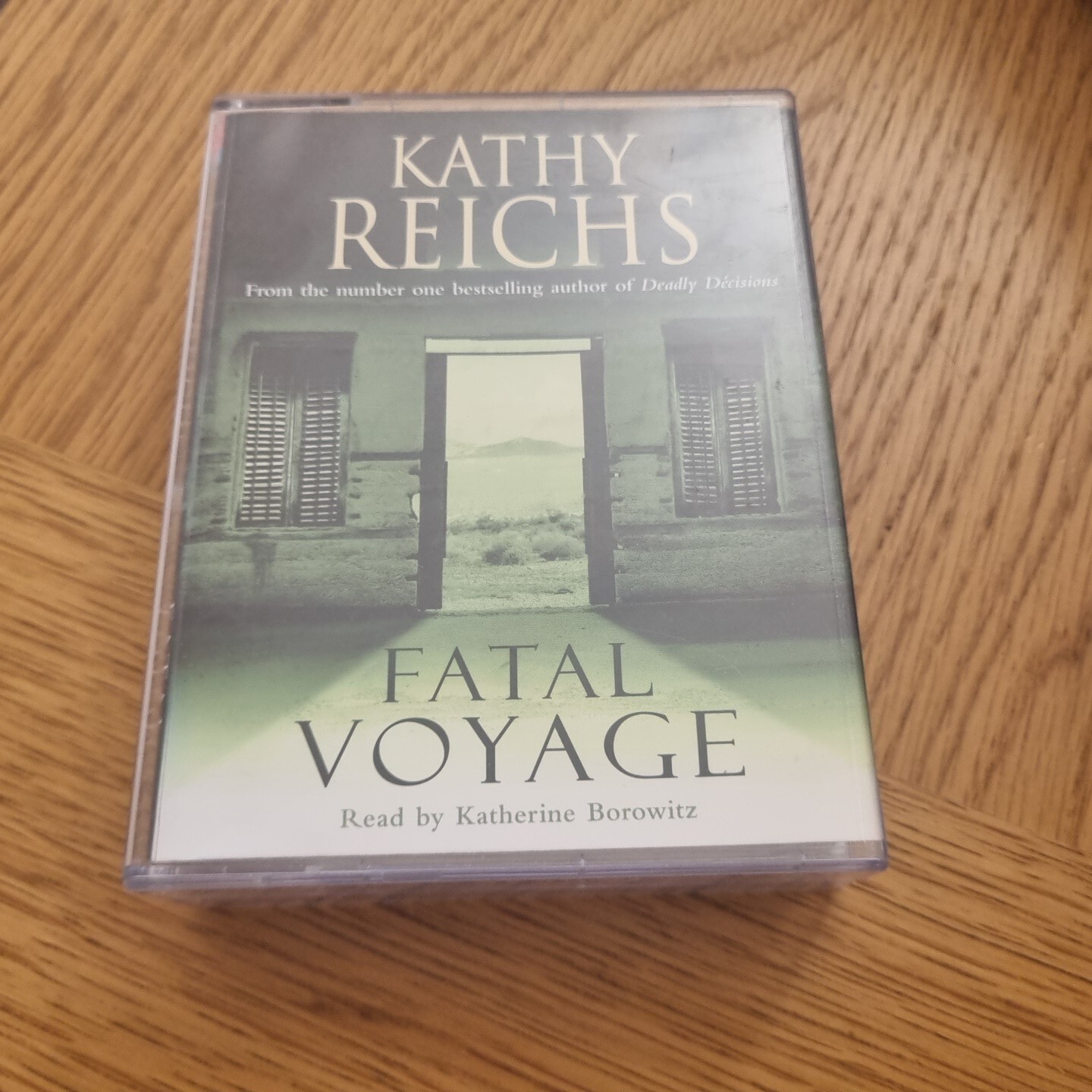 Kathy Reichs: Fatal Voyage read by Katherine Borowitz (4 x Cassette Audio Book)