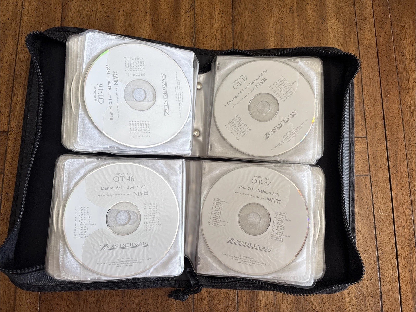 ZONDERVAN Complete Bible On CD NIV Dramatized 64 Disc In Protective Case