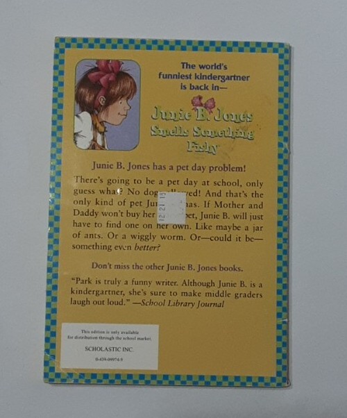 Junie B. Jones Smells Something Fishy Paperback Barbara Park