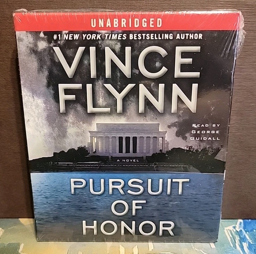 Pursuit of Honor : A Thriller by Vince Flynn 2009, Compact Disc, Unabridged