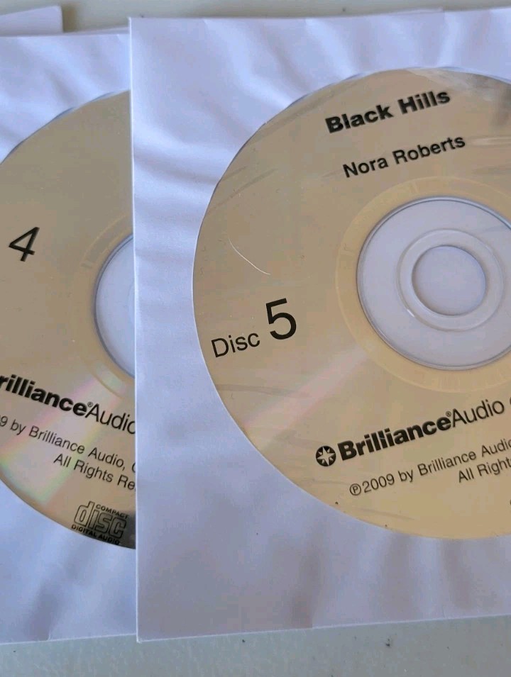 Black Hills by Nora Roberts (2009, Compact Disc, Unabridged edition)
