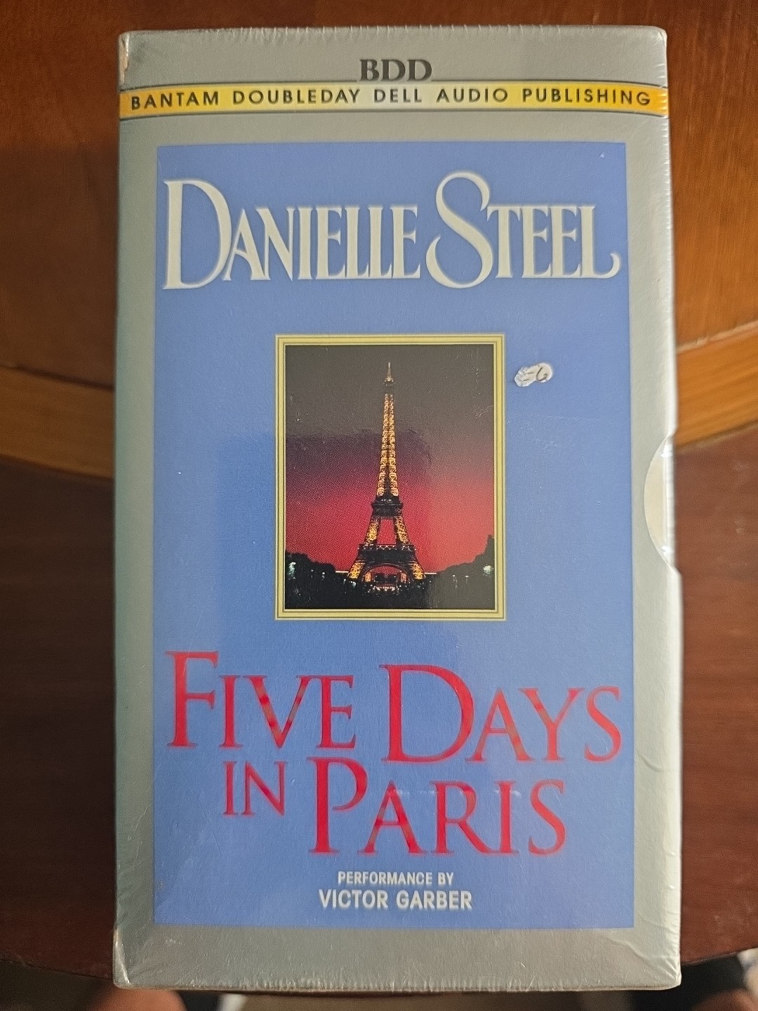 Five Days In Paris- AUDIOBOOK Cassettes read by Danielle Steel New Sealed
