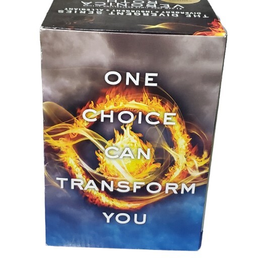 Veronica Roth — The Divergent Series 3 Hardback Book Set W/ Bonus Booklet, Box