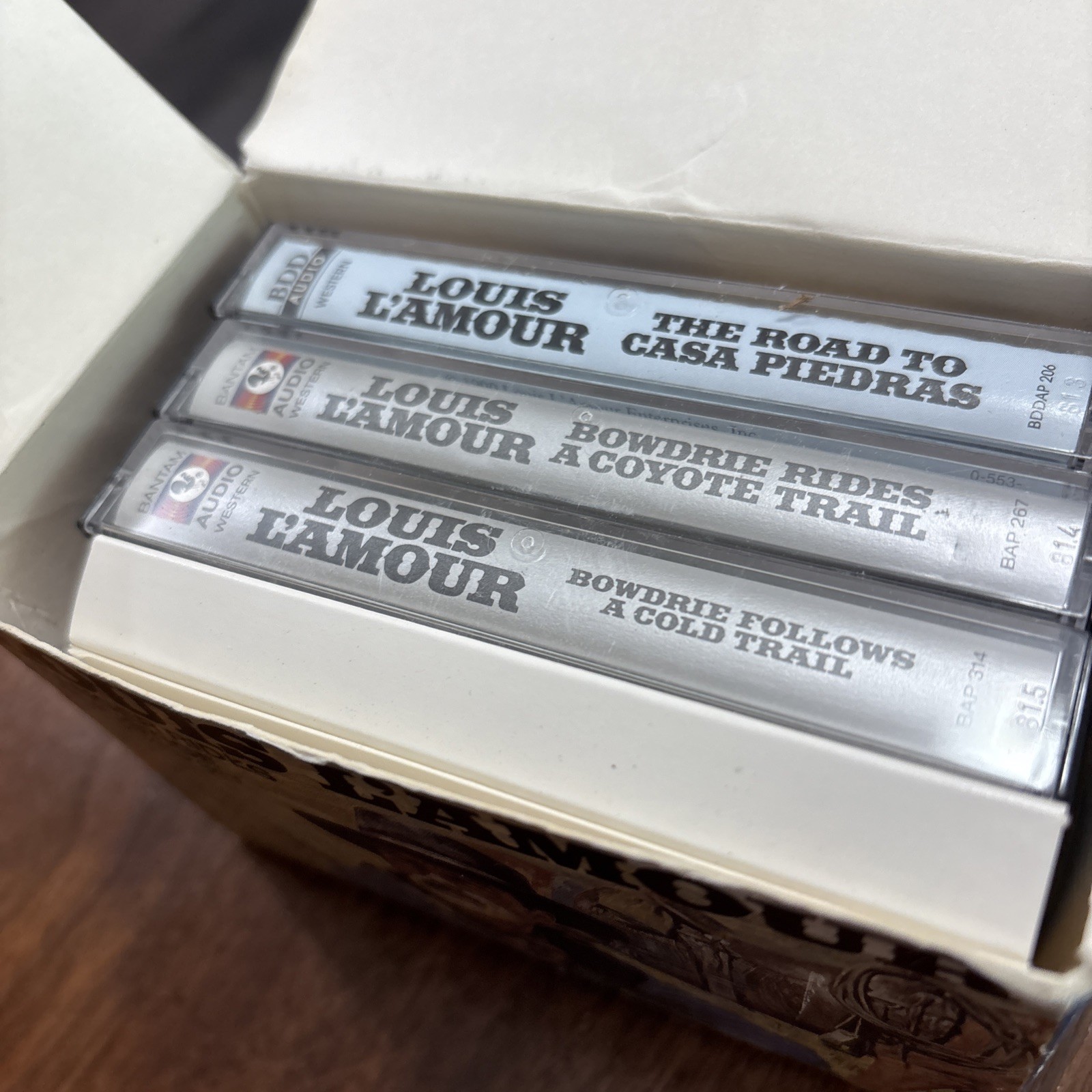 LOUIS L’AMOUR Chick Bowdrie Box Set 3 Cassette Audiobook Ranger Rides 4 Justice