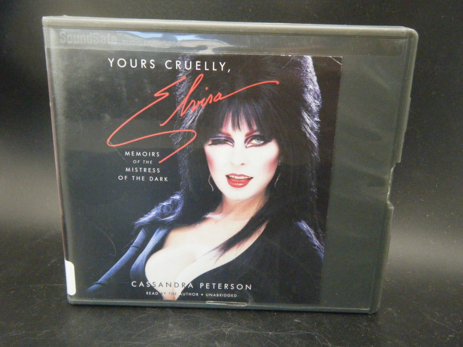 Yours Cruelly Elvira Memoirs Mistress of the Dark Cassandra Peterson 10 CD 2021