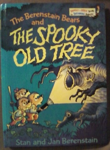 The Berenstain Bears and the Spooky Old Tree (Bright & Early Books)