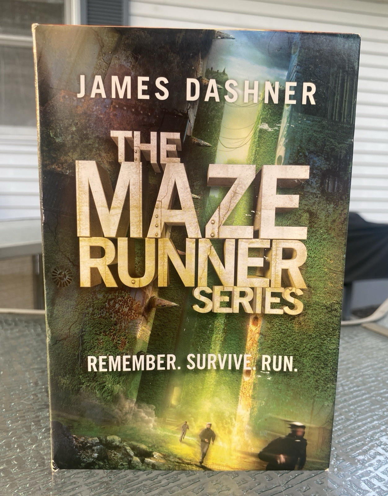 The Maze Runner Series Box Set (4-Book) 1-4 Volumes James Dashner