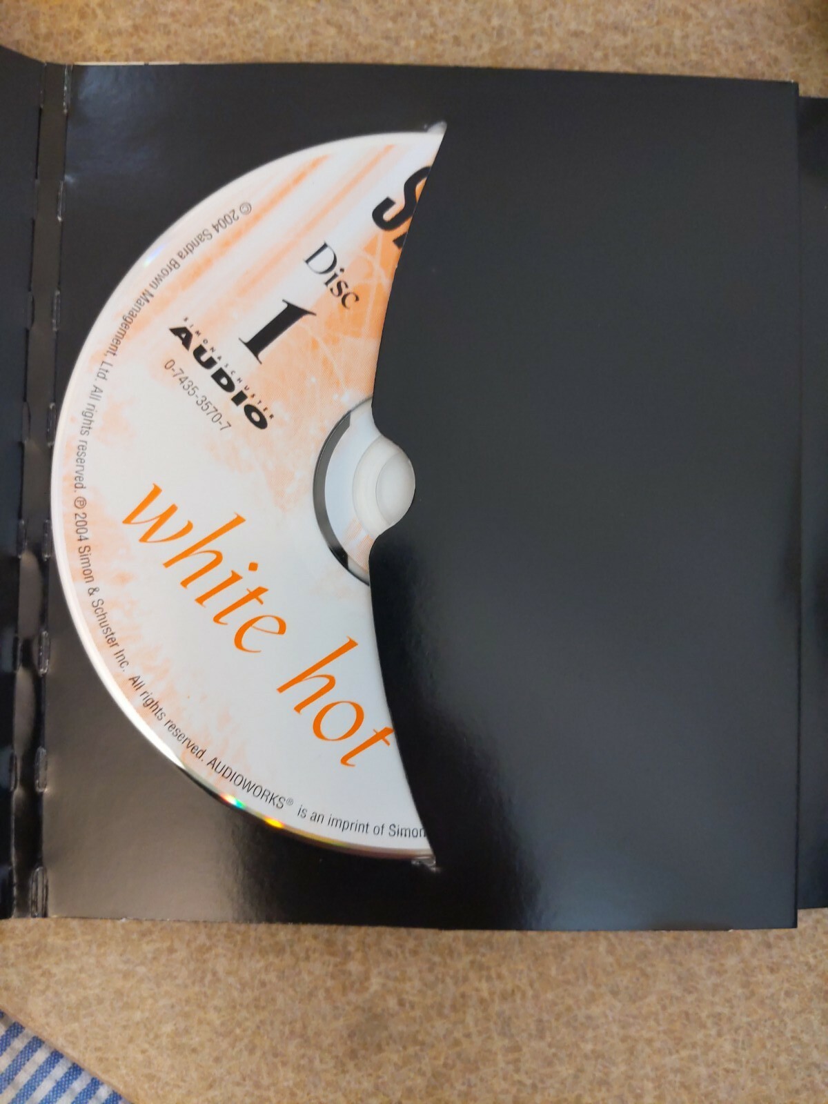 White Hot Sandra Brown Audio CDs Read By Victor Slezak