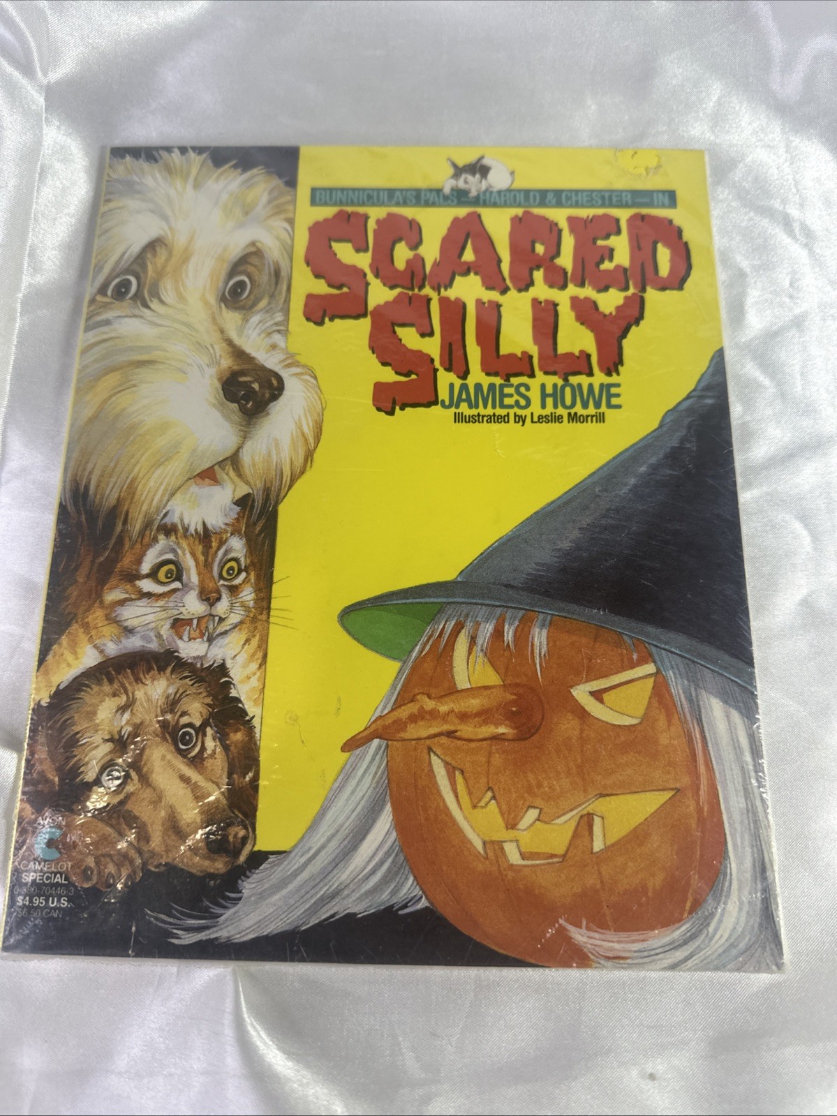 Bunnicula and Friends Ser.: Scared Silly by James Howe 1990, Trade Paperback NEW
