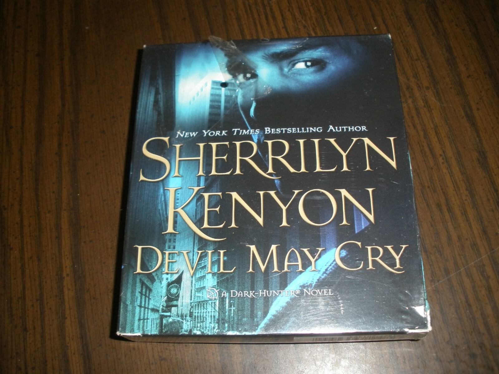 NEW SEALED SHERRILYN KENYON DEVIL MAY CRY DARK HUNTER NOVEL 2007