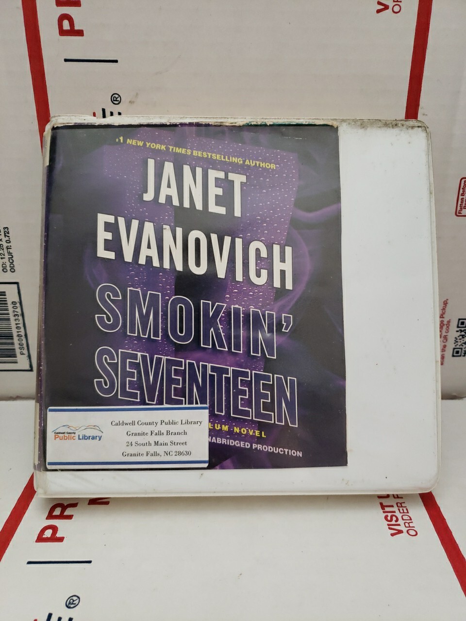 Smokin’ Seventeen: A Stephanie Plum Audio CD Janet Evanovich Unabridged ~ #162f