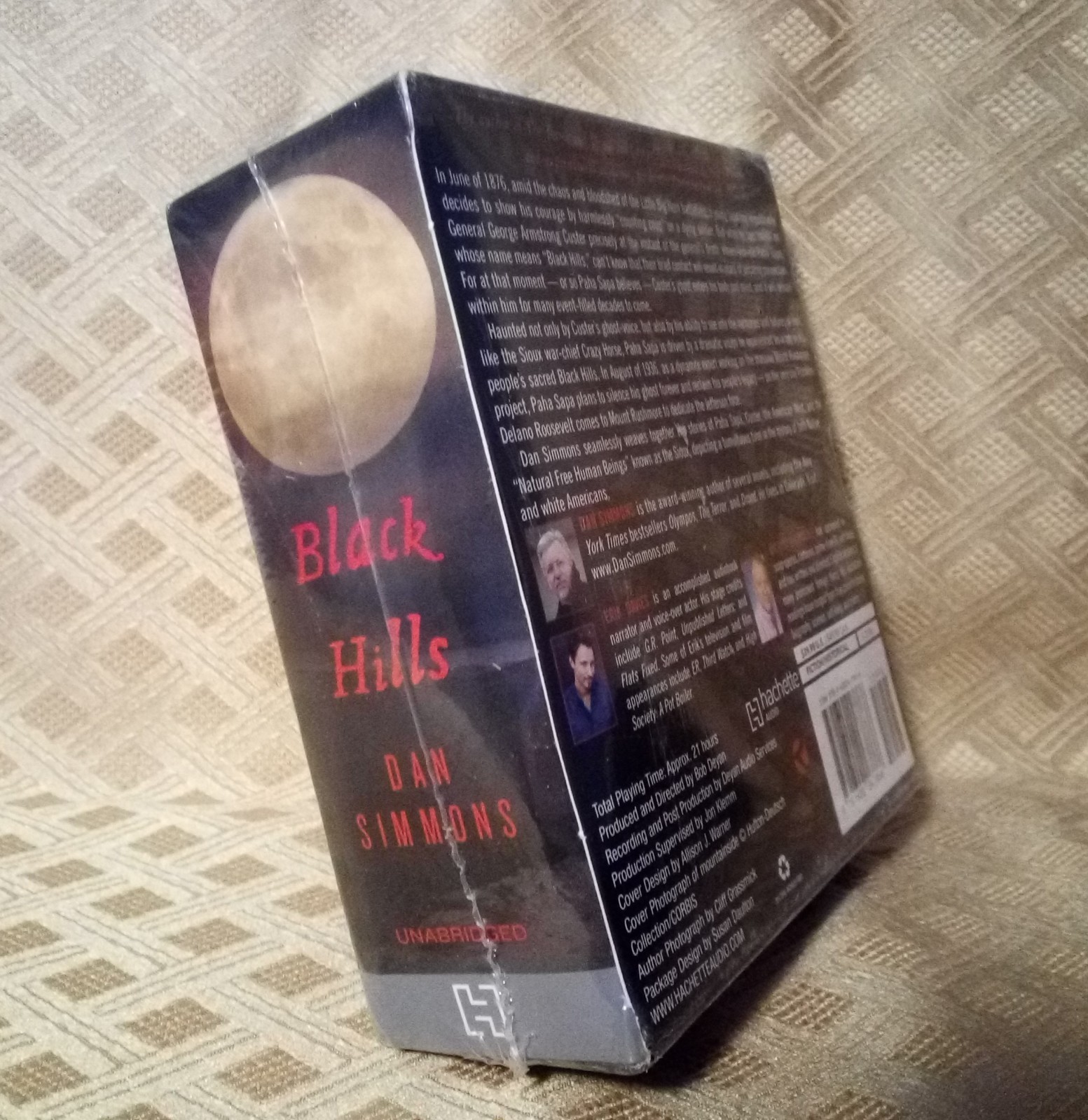 (CQBA) «BLACK HILLS» by DAN SIMMONS / AUDIO BOOK / SEALED / 18 CD’S / NOVEL