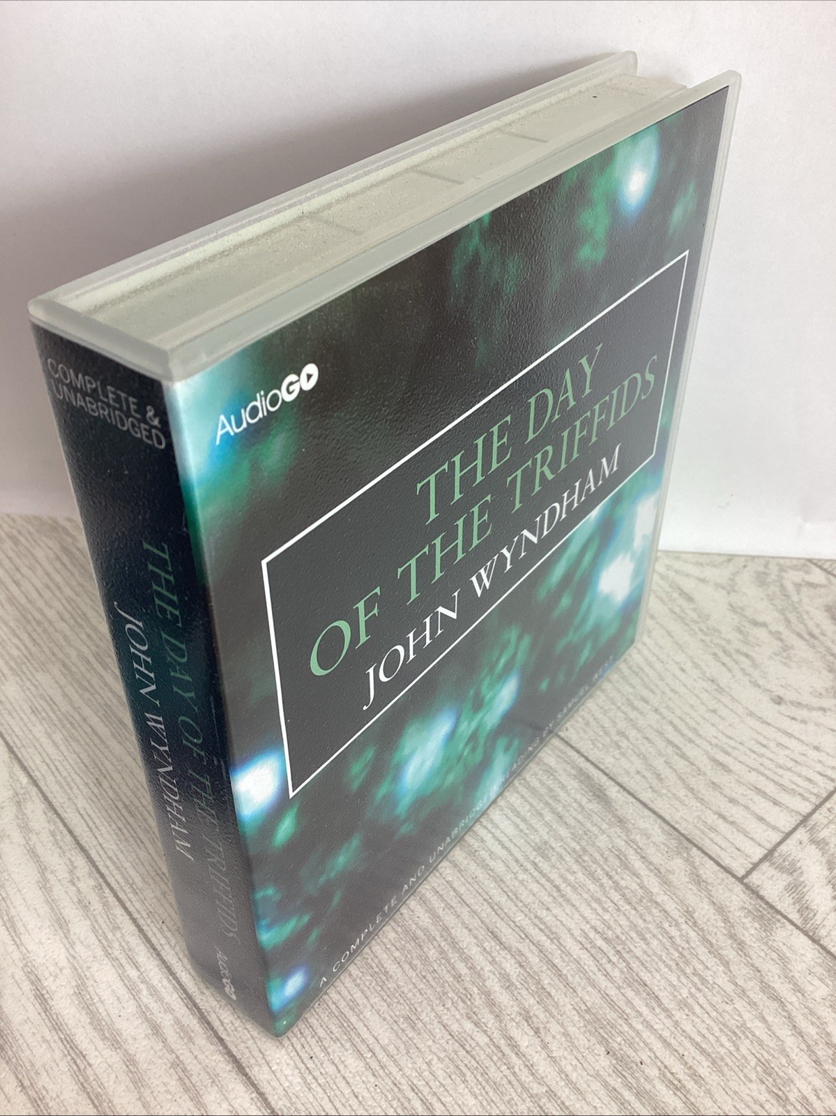 The Day of the Triffids, John Wyndham 8 X CD Audio Book Set #C