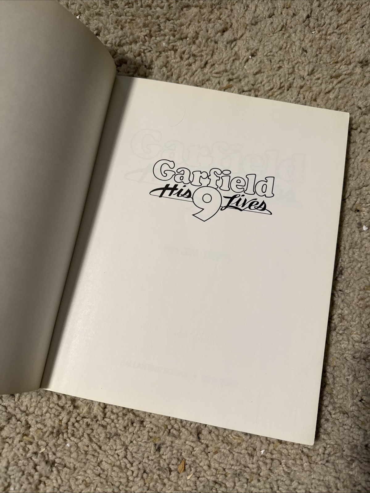Vintage Garfield : His 9 Lives by Jim Davis
