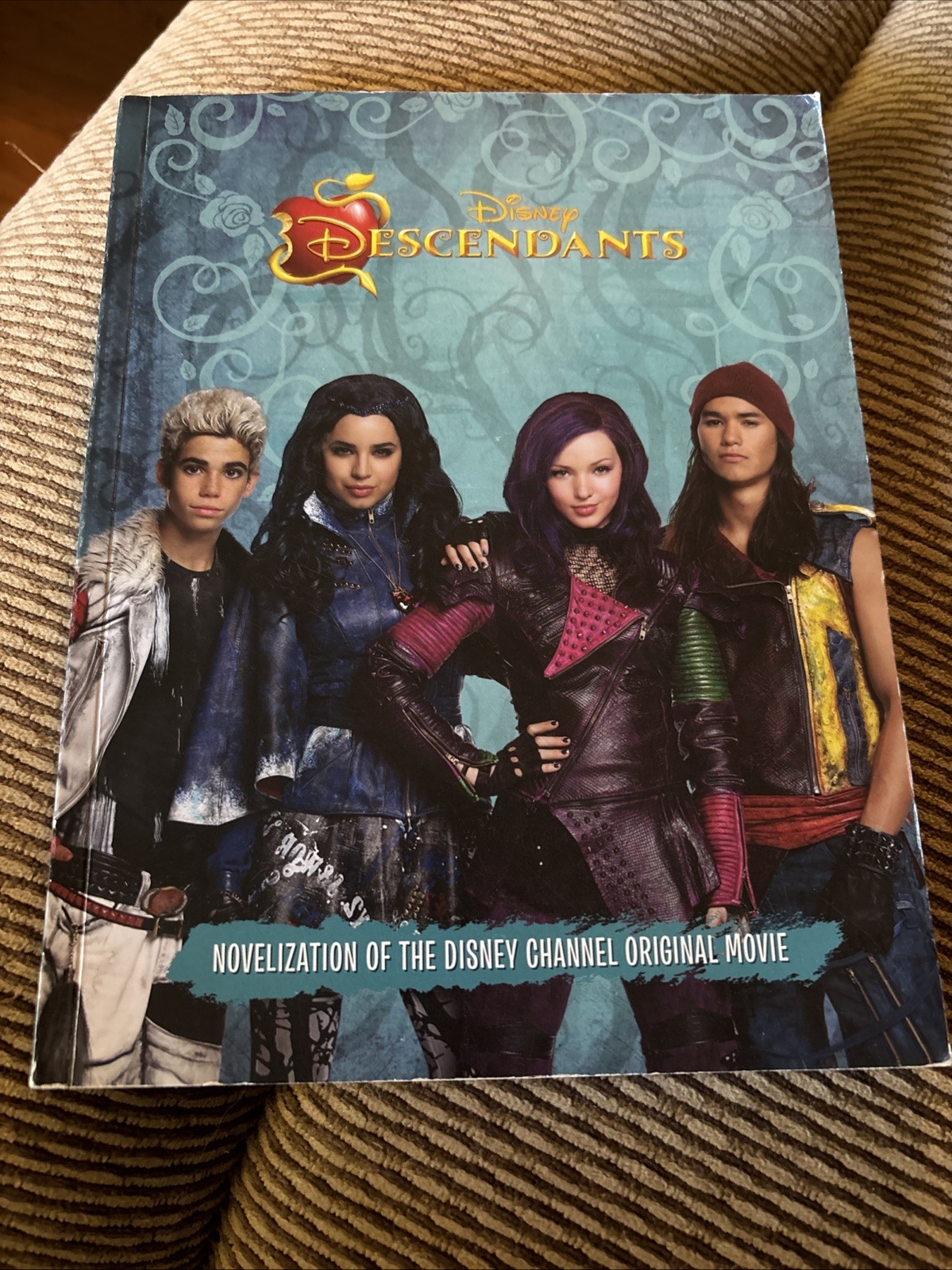Descendants: Junior Novel by Rico Green 2013 Softcover New