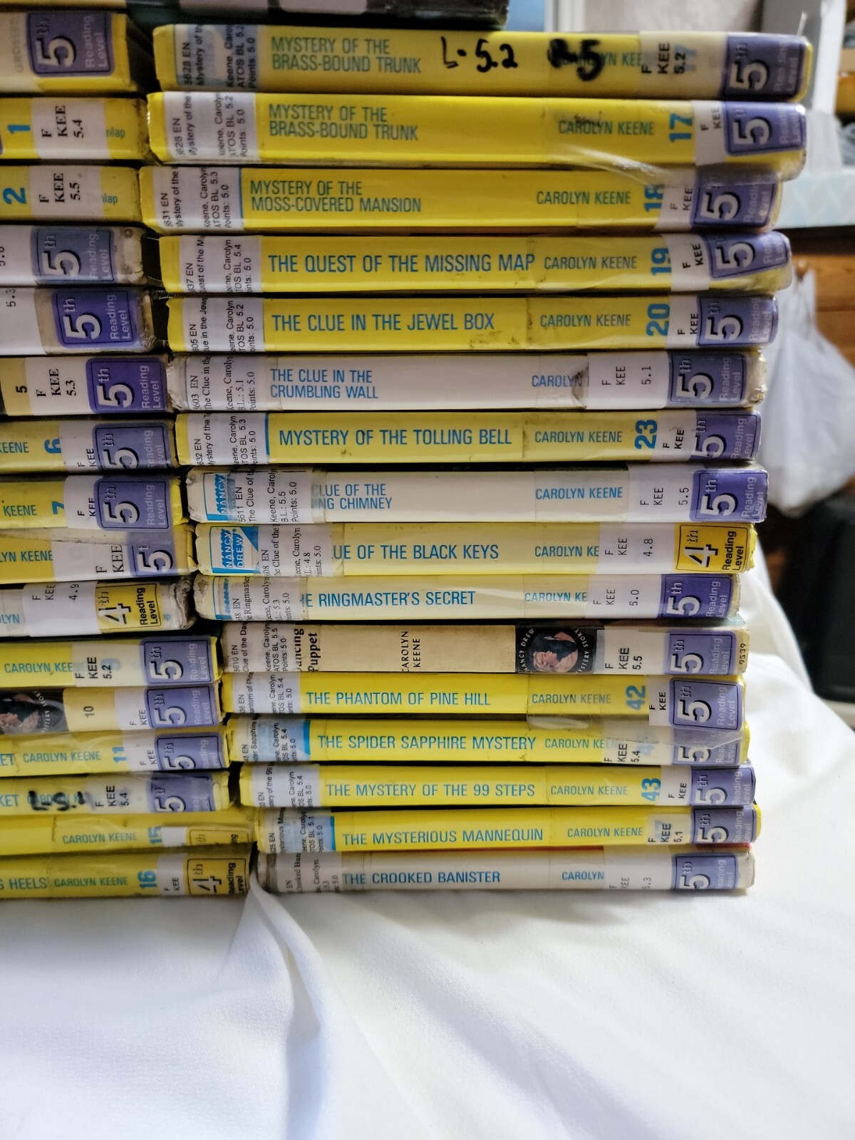 Lot of 33 Nancy Drew Mysteries Hardcover Books Carolyn Keene 60’s-70’s