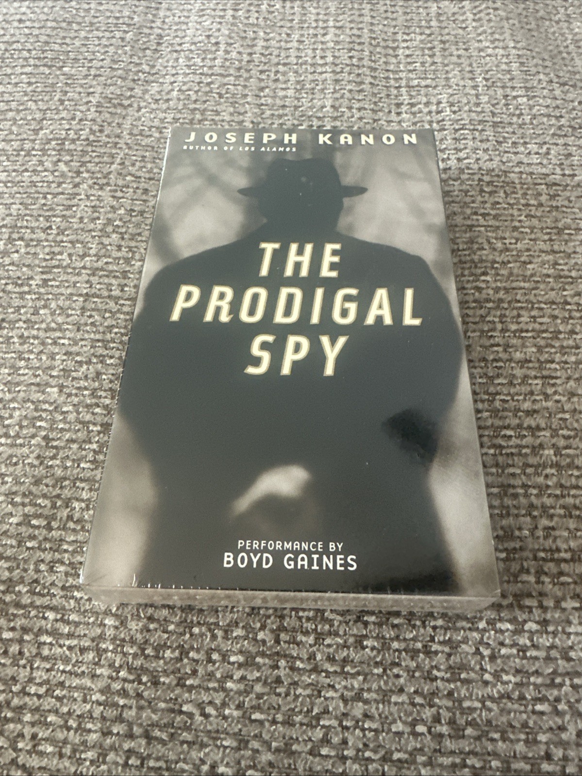 NEW 1998 The Prodigal Spy Audiobook 4-cassette Joseph Kanon audio book S6