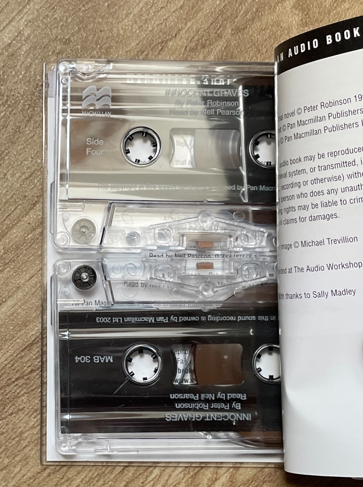 Audio Book PETER ROBINSON Innocent Graves read by Neil Pearson on 2 x Cassettes