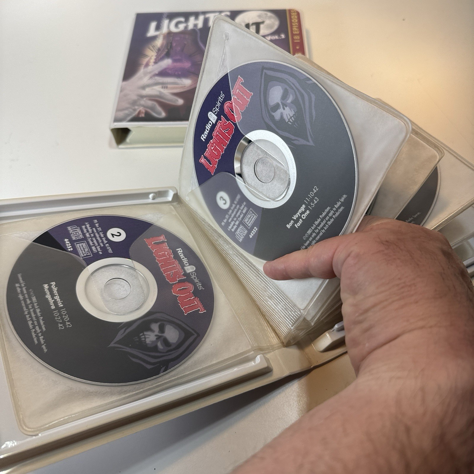 Radio Spirits LIGHTS OUT Show Volume 1 & 2 36 Episodes 18 Audio CD 18 HRS Horror