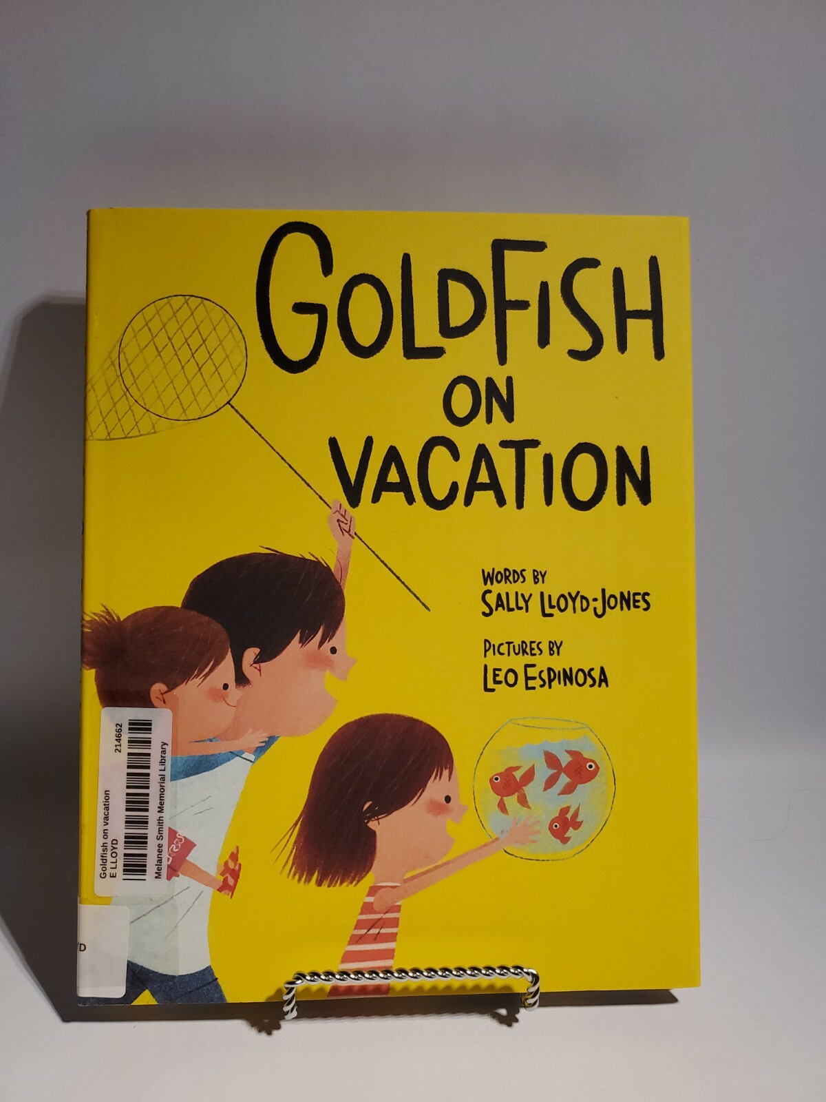 Goldfish on Vacation by Sally Lloyd-Jones (2018, Hardcover)