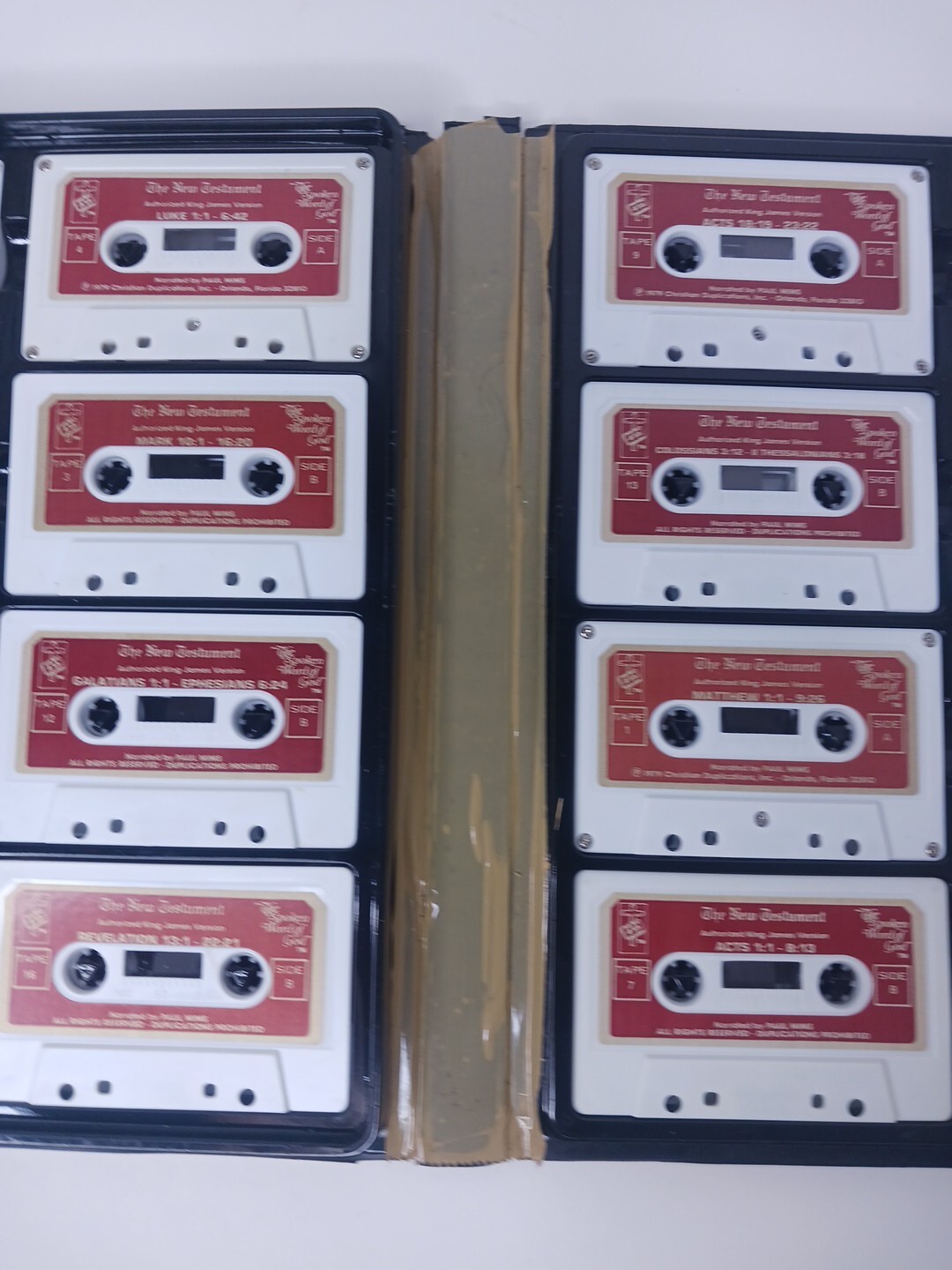 Deluxe Cassette New Testament King James Version (The Spoken Word of God) 