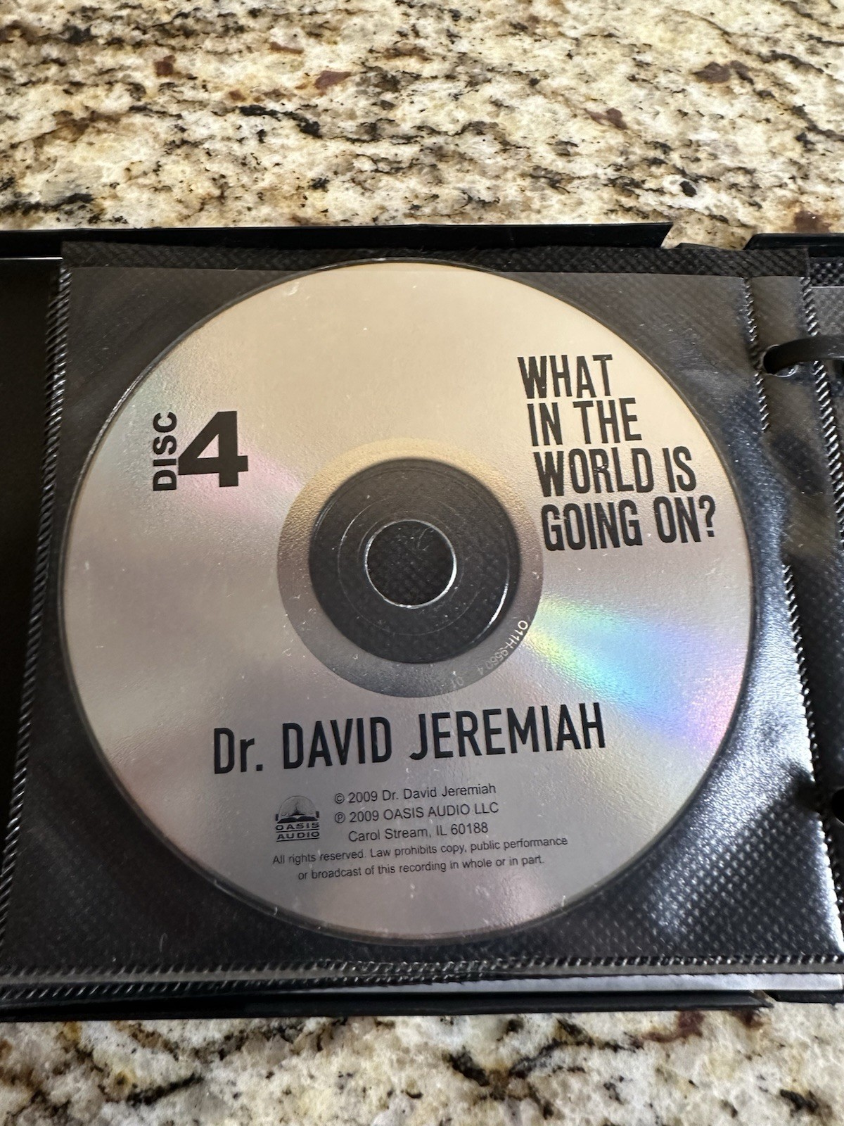 What in the World Is Going On? : 10 Prophetic Clues You Cannot Afford to Ignore